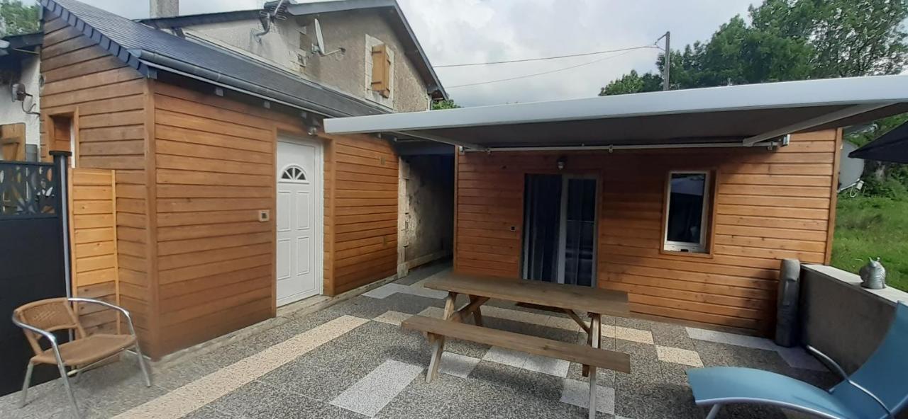 Apartamento Le Petit Pays Montgivray Exterior foto
